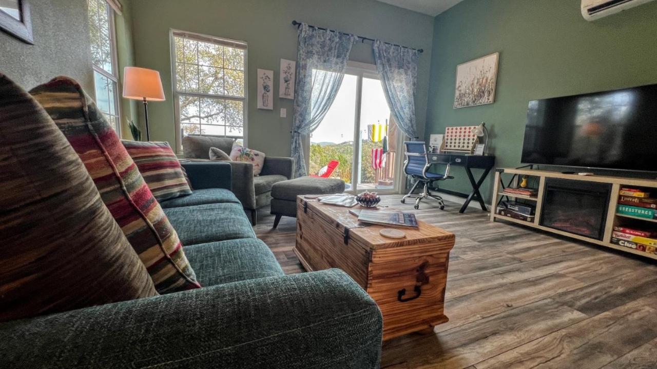 Hill Country Highland'S Bluebonnet Cottage Marble Falls Buitenkant foto