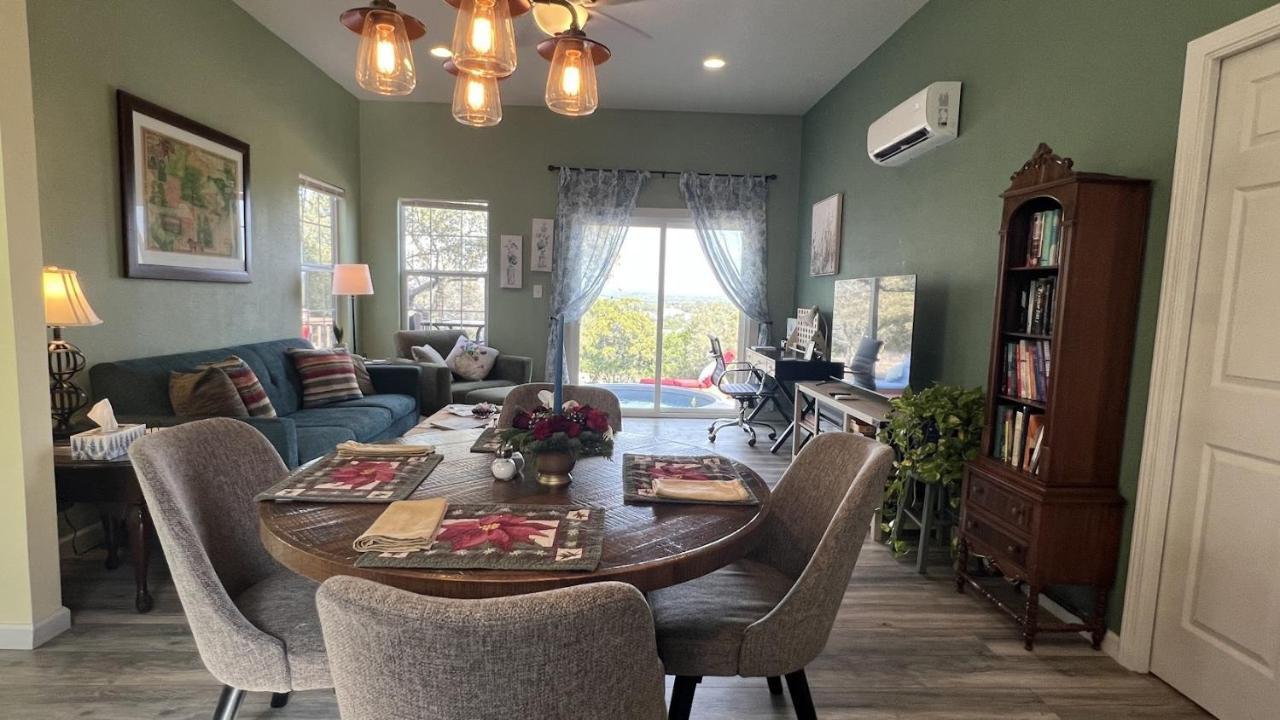 Hill Country Highland'S Bluebonnet Cottage Marble Falls Buitenkant foto